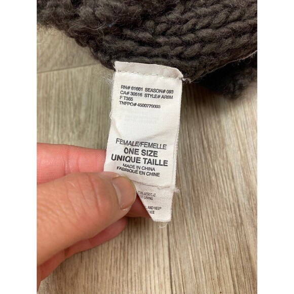 North face women cable knit wool acrylic beanie
